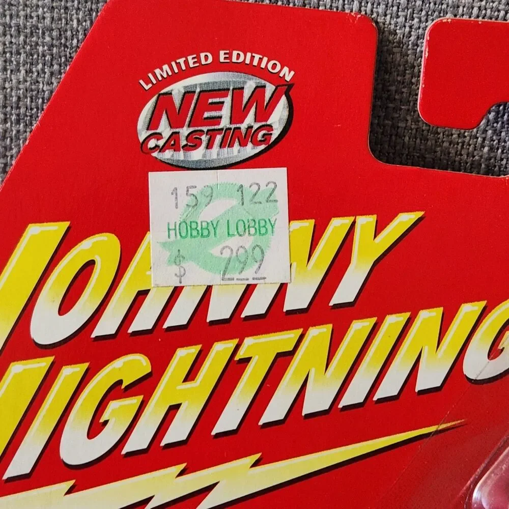 Johnny Lightning nip johnny